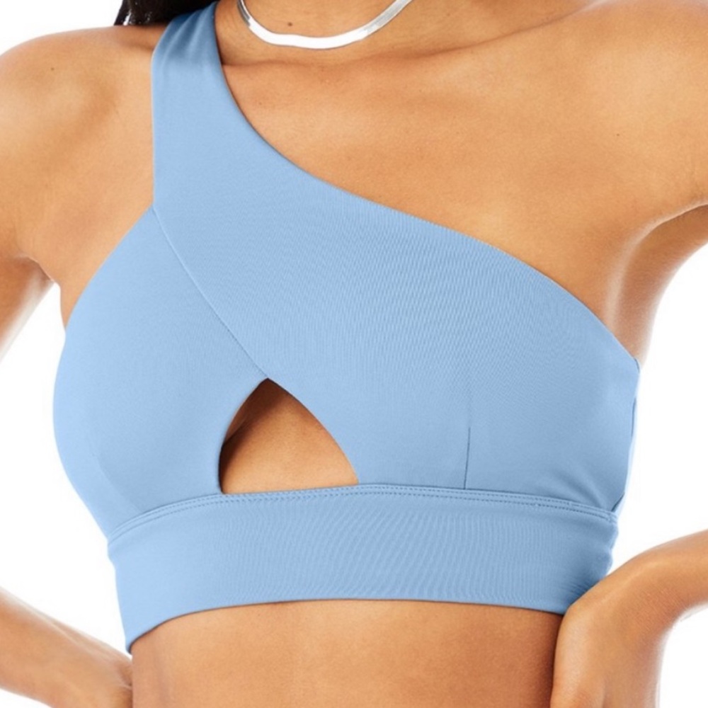 alo yoga diagonal flex bra in blue skies